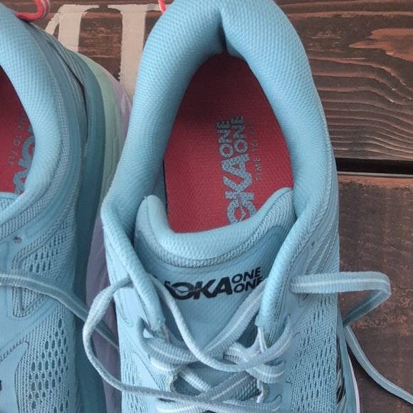 Hoka - Picture 2 of 5